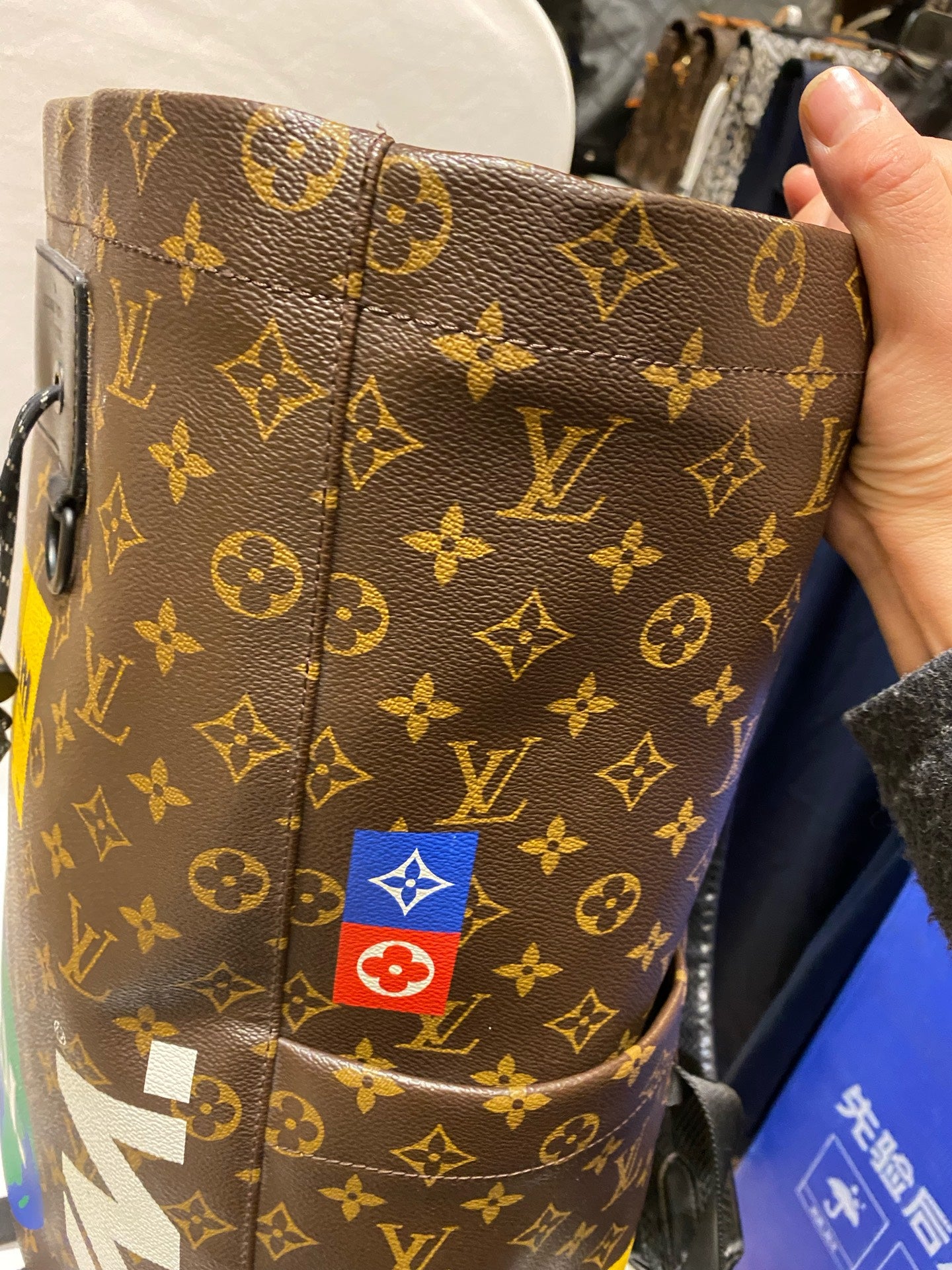 Louis Vuitton 31.0x 42.0x 21.0 cm M44615