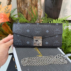MCM Black