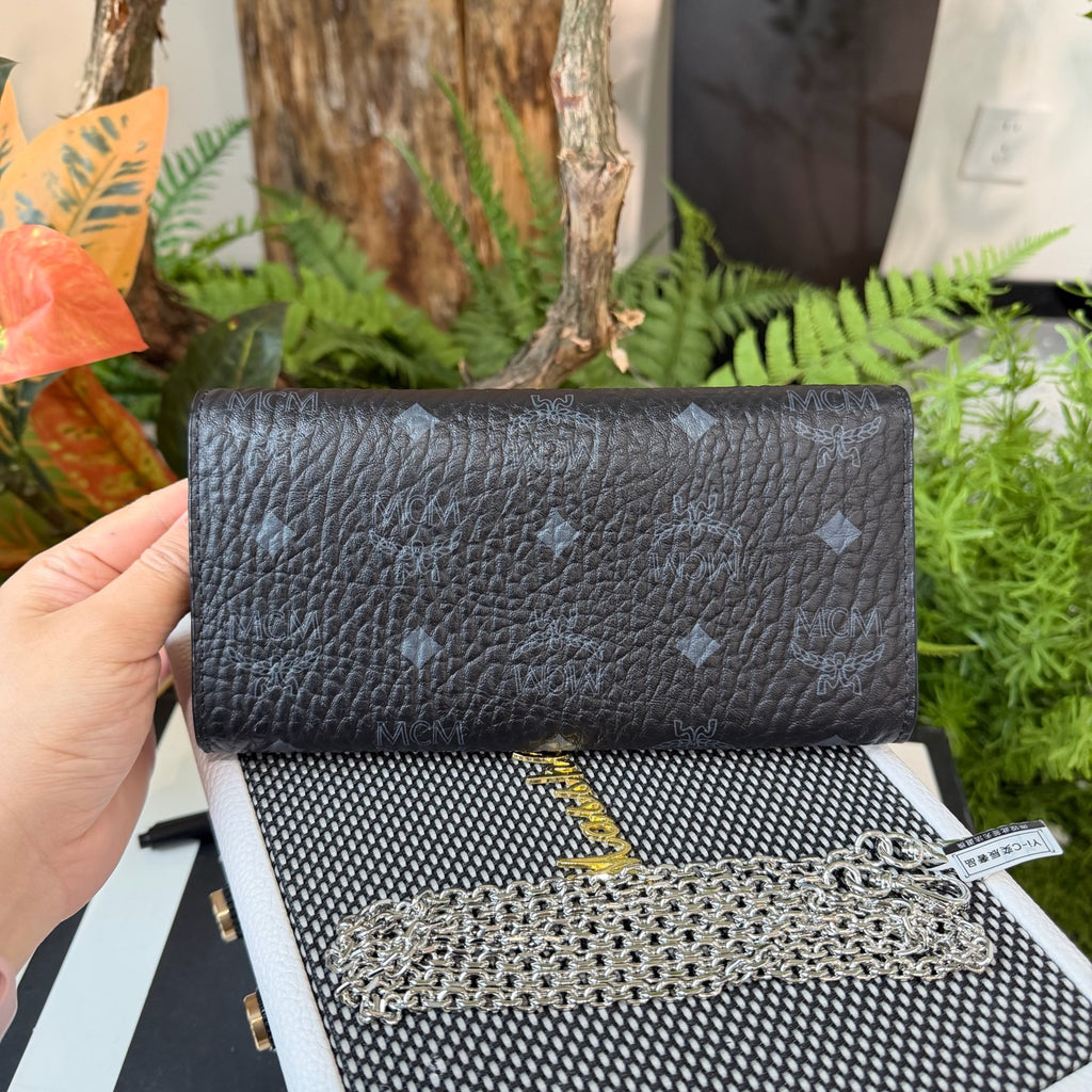 MCM Black