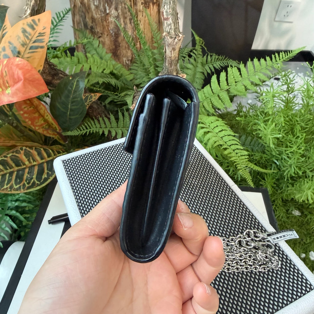 MCM Black