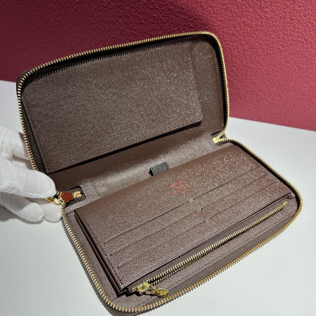 Louis Vuitton Brown Clutch 21.0x12.0cm