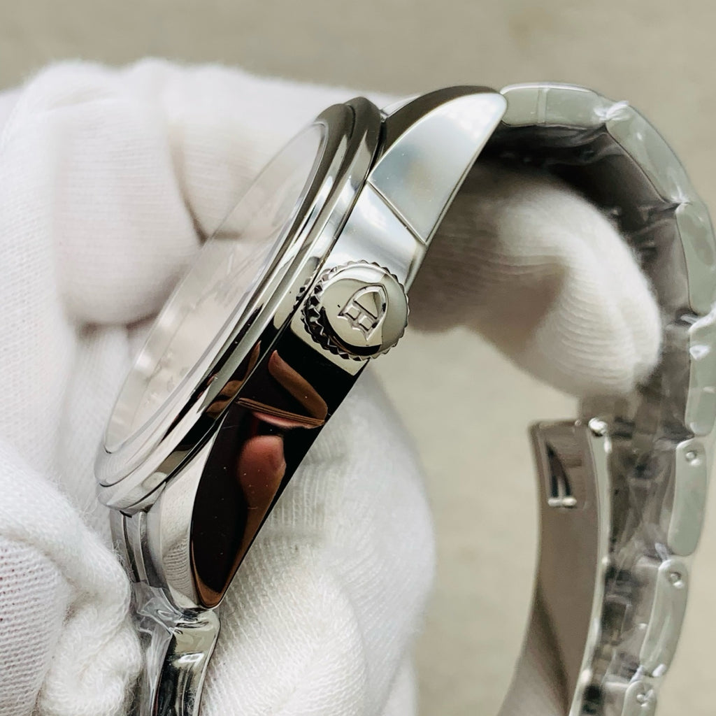 Tudor Junjue Sunday Calendar Model Silver Automatic (self-winding) watch 39 millimeters M56000-0004