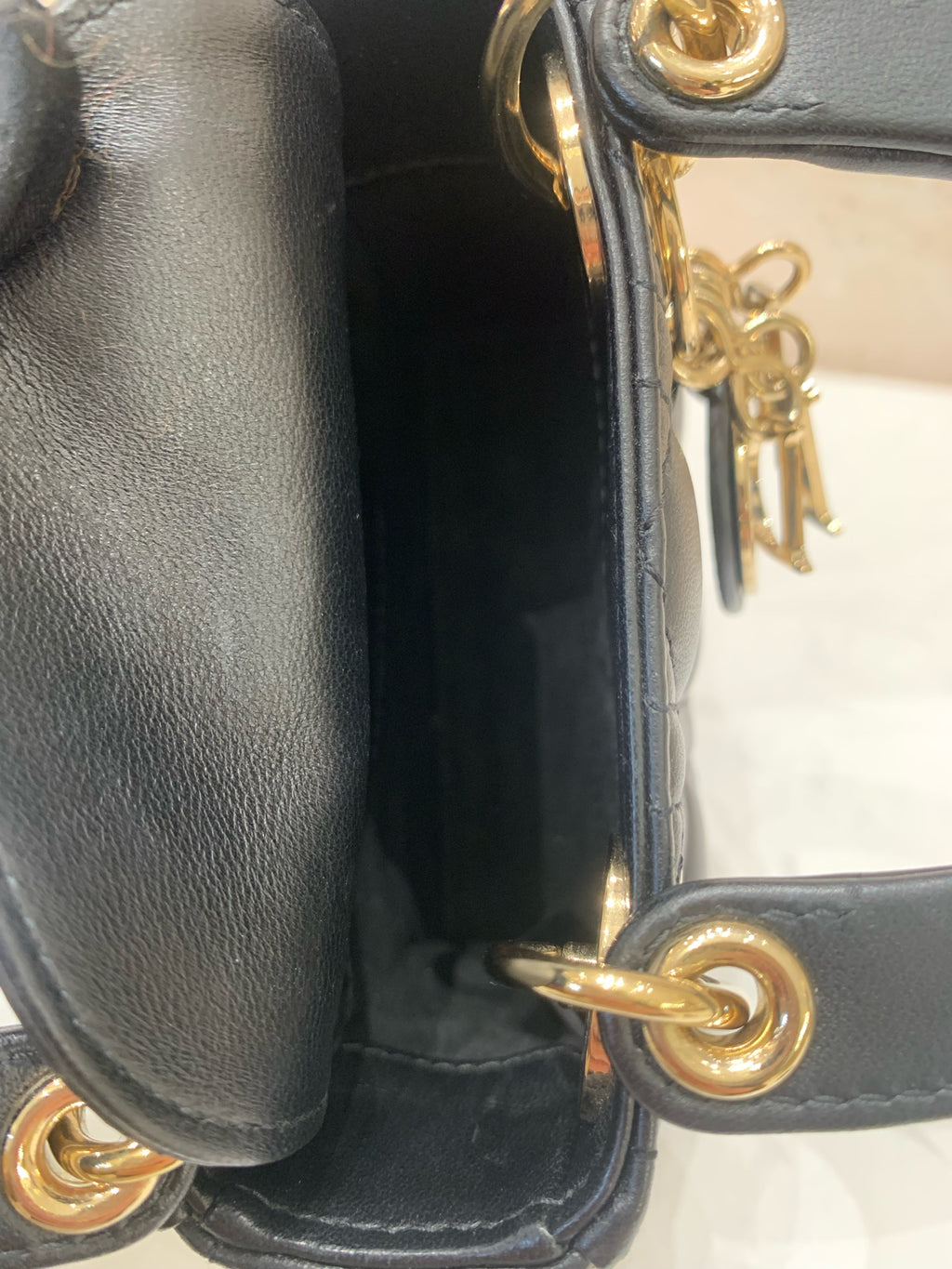 Dior Dimensions: 12 x 10.2 x 5 cm (length x height x width); shoulder strap length: 90–105 cm; length from the top of the shoulder strap to the top of the bag: 45–51 cm. S0856ONGE_M900