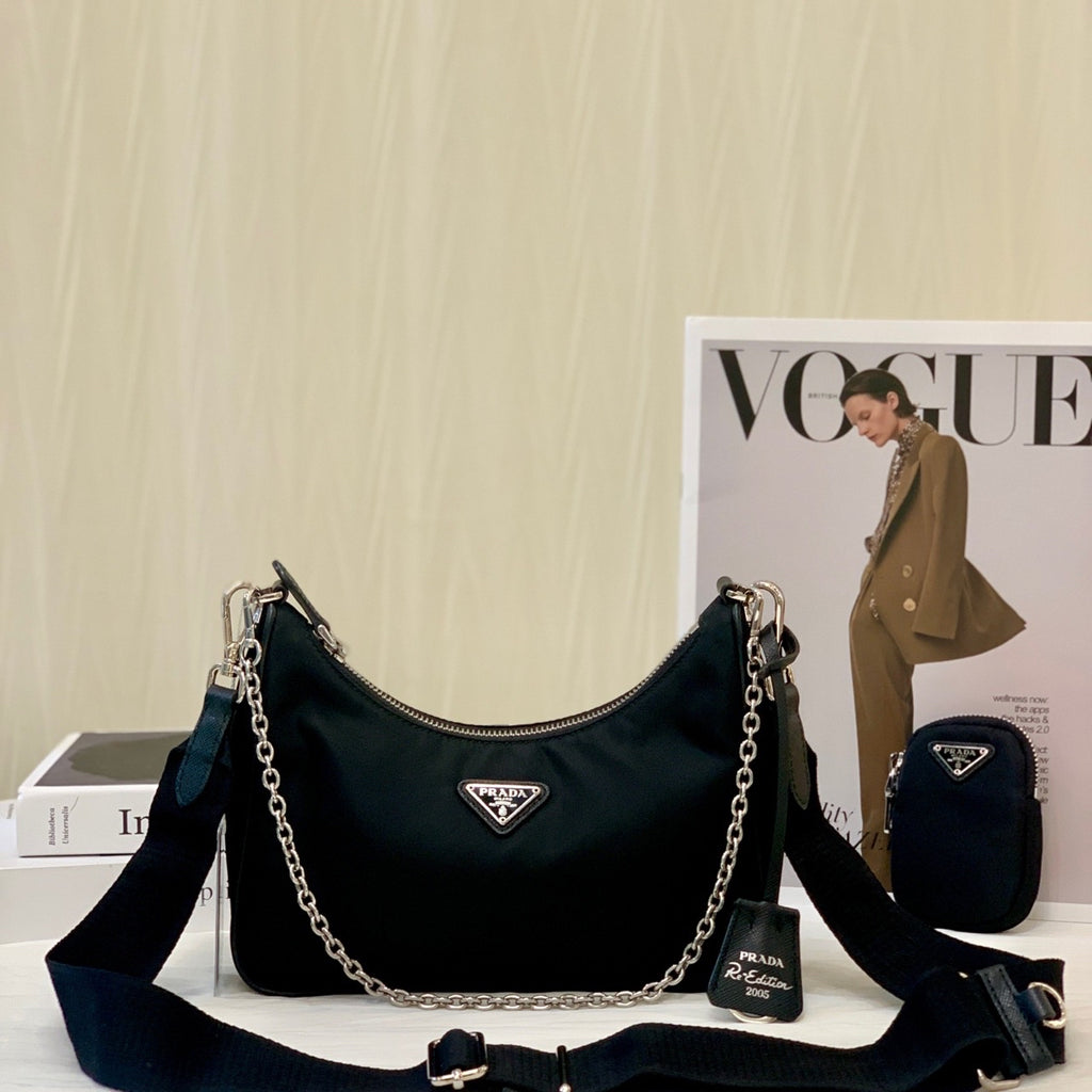 PRADA Prada Re-Edition 2005 Recycled Nylon and Saffiano Leather Handbag Black 18×22×6cm 1BH204_R064_F0002_V_WRK