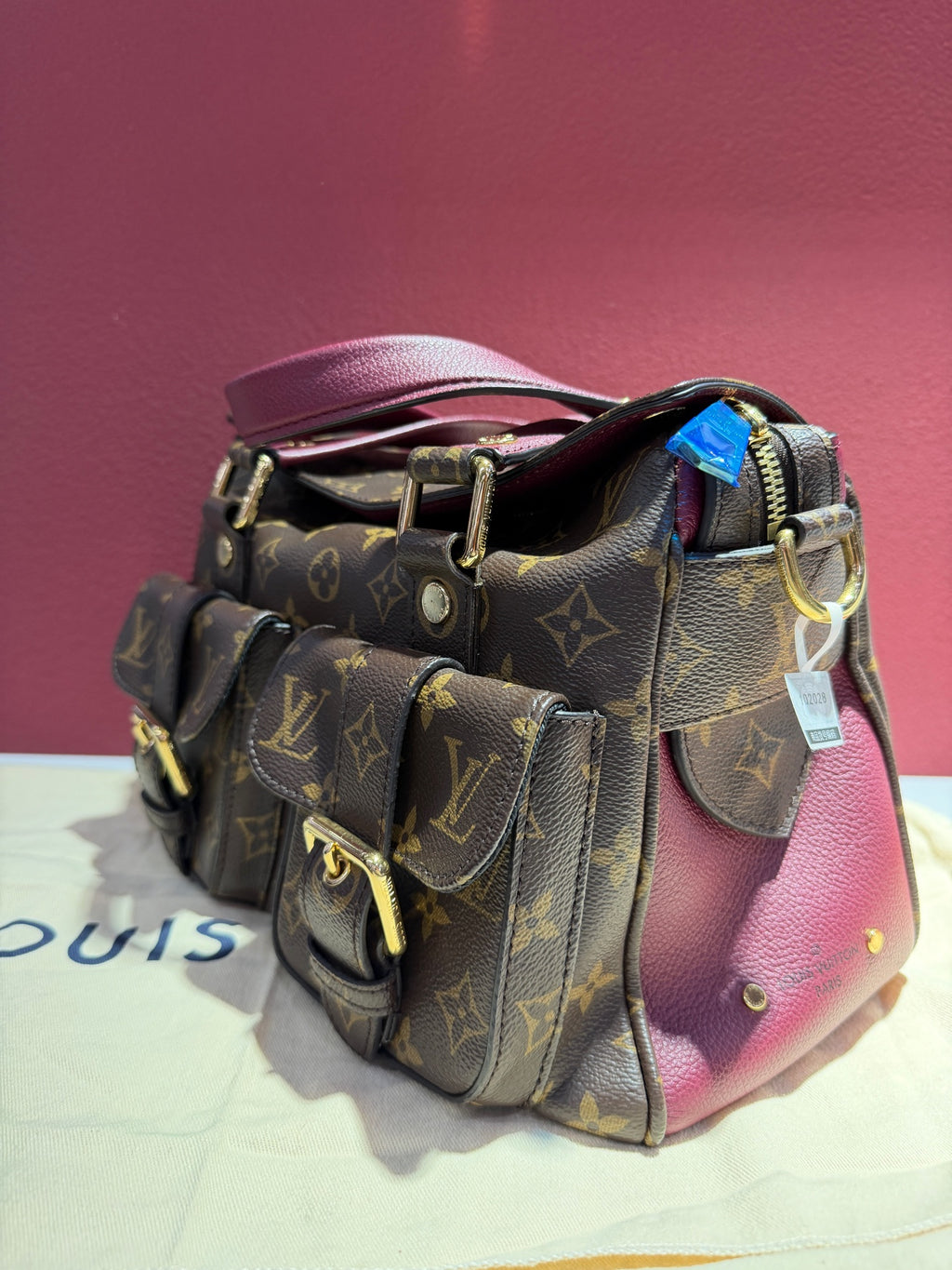 Louis Vuitton Red M43482