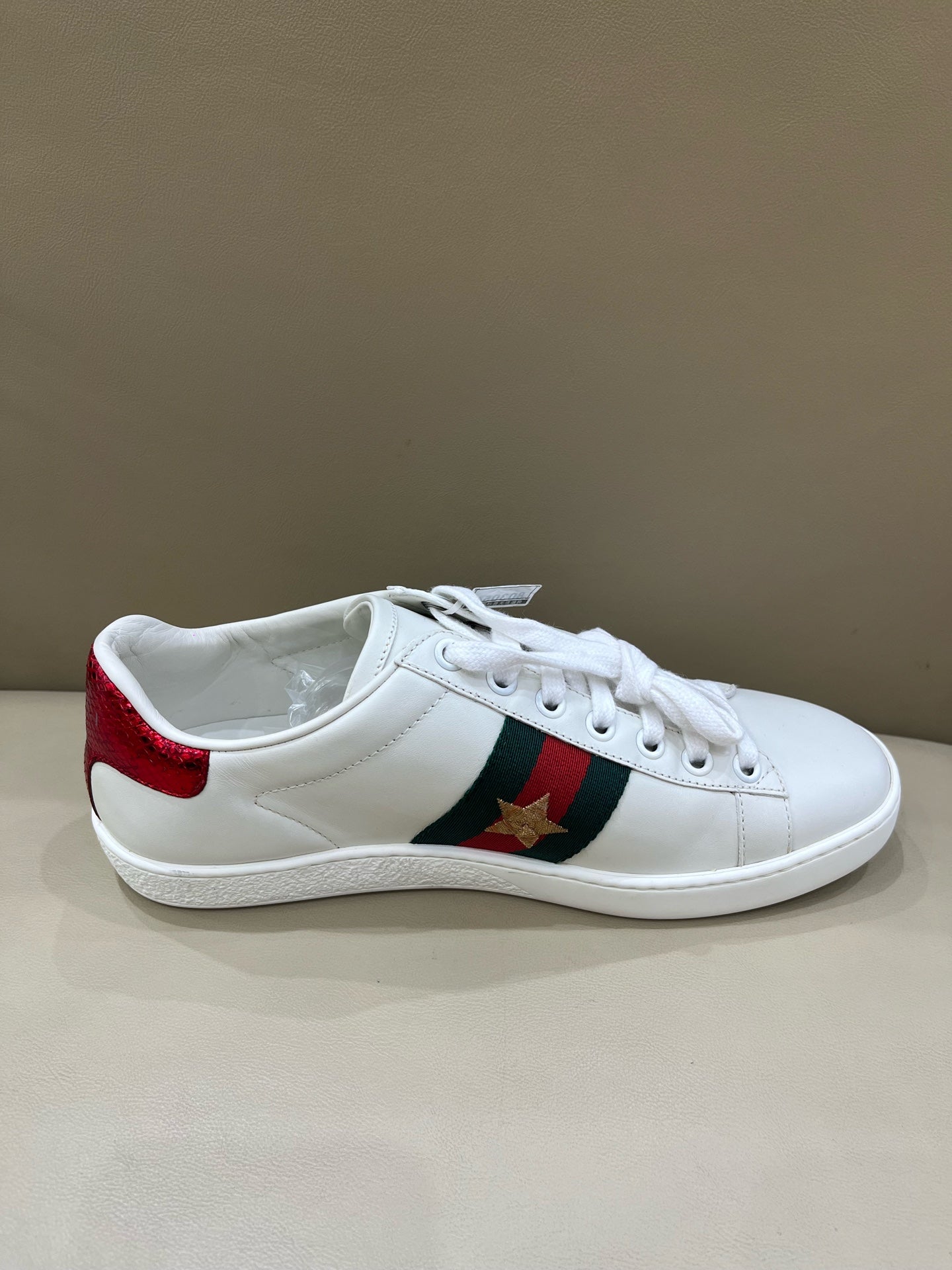 Gucci |34 IT|34.5 IT|35 IT|35.5 IT|36 IT|36.5 IT|37 IT|3 431920-A38G0-9064
