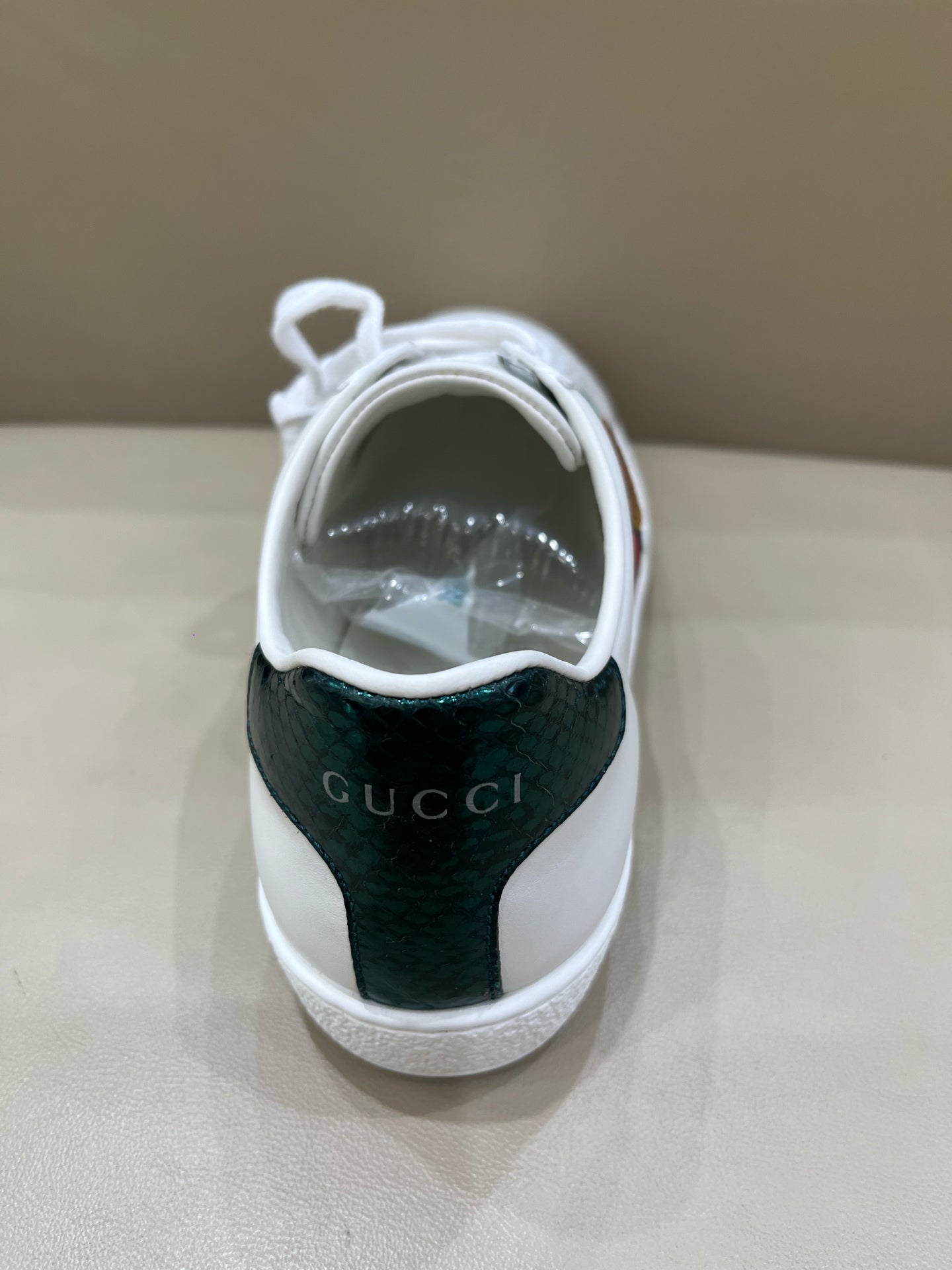 Gucci |34 IT|34.5 IT|35 IT|35.5 IT|36 IT|36.5 IT|37 IT|3 431920-A38G0-9064