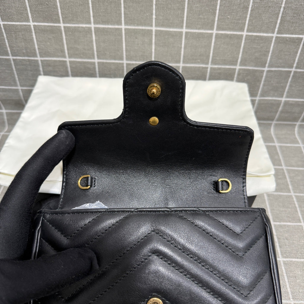 Gucci GG Marmont Collection Leather Black 476433 DTDCT 1000