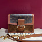 Louis Vuitton Crossbody 25.0x 17.0x 10.5 cm