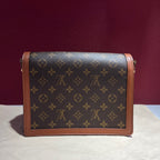 Louis Vuitton Crossbody 25.0x 17.0x 10.5 cm