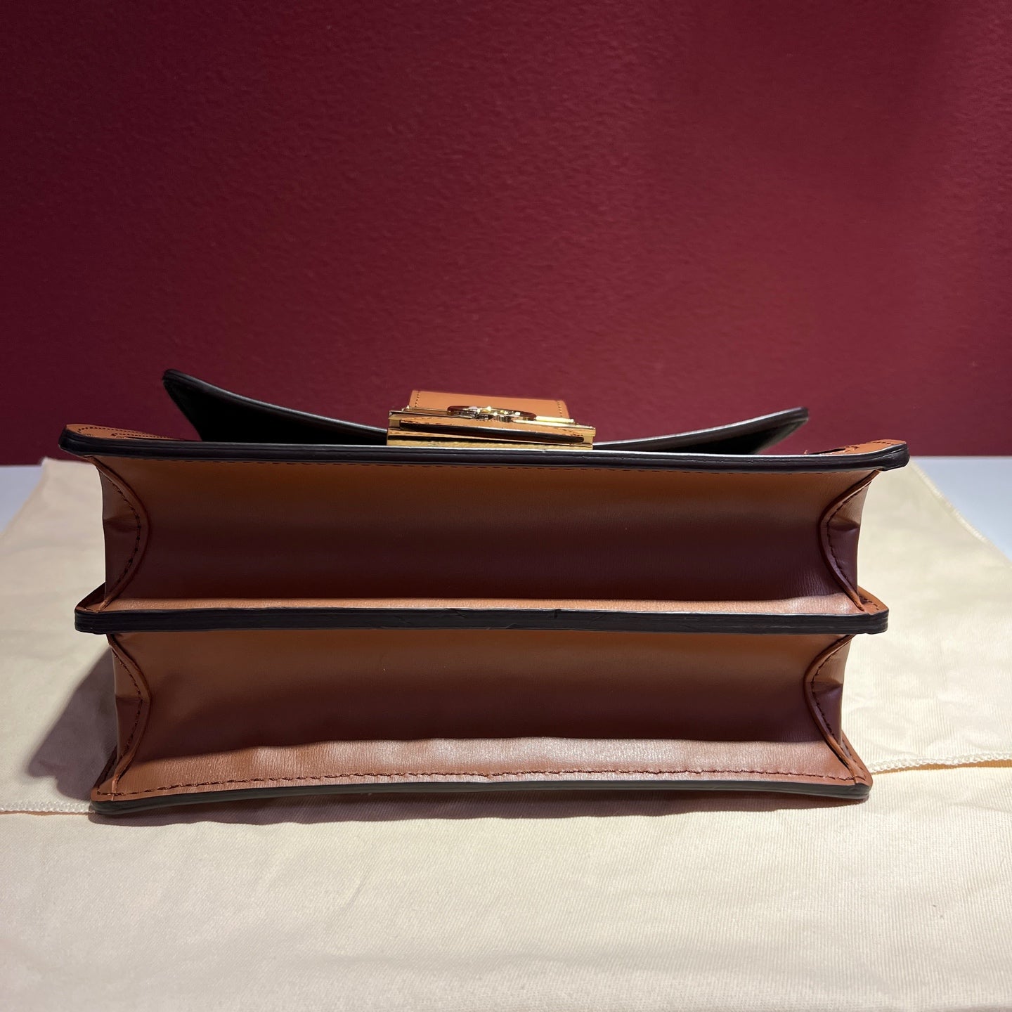 Louis Vuitton Crossbody 25.0x 17.0x 10.5 cm