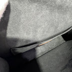 Louis Vuitton Crossbody 25.0x 17.0x 10.5 cm