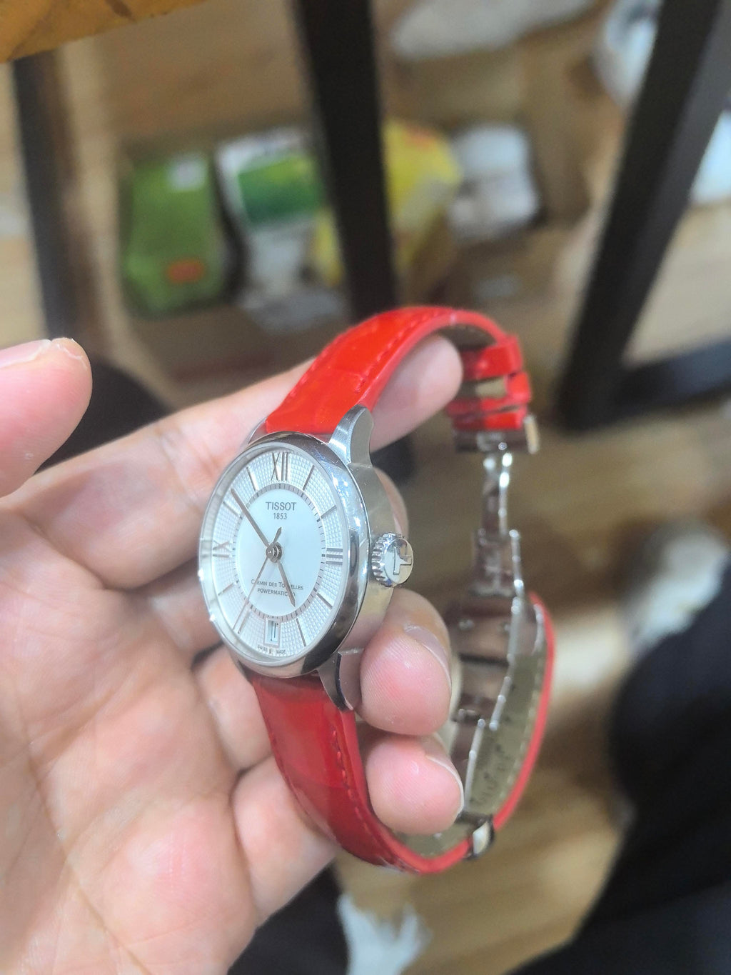 Tissot Classic Automatic (self-winding) watch 32 millimeters T099.207.16.118.00
