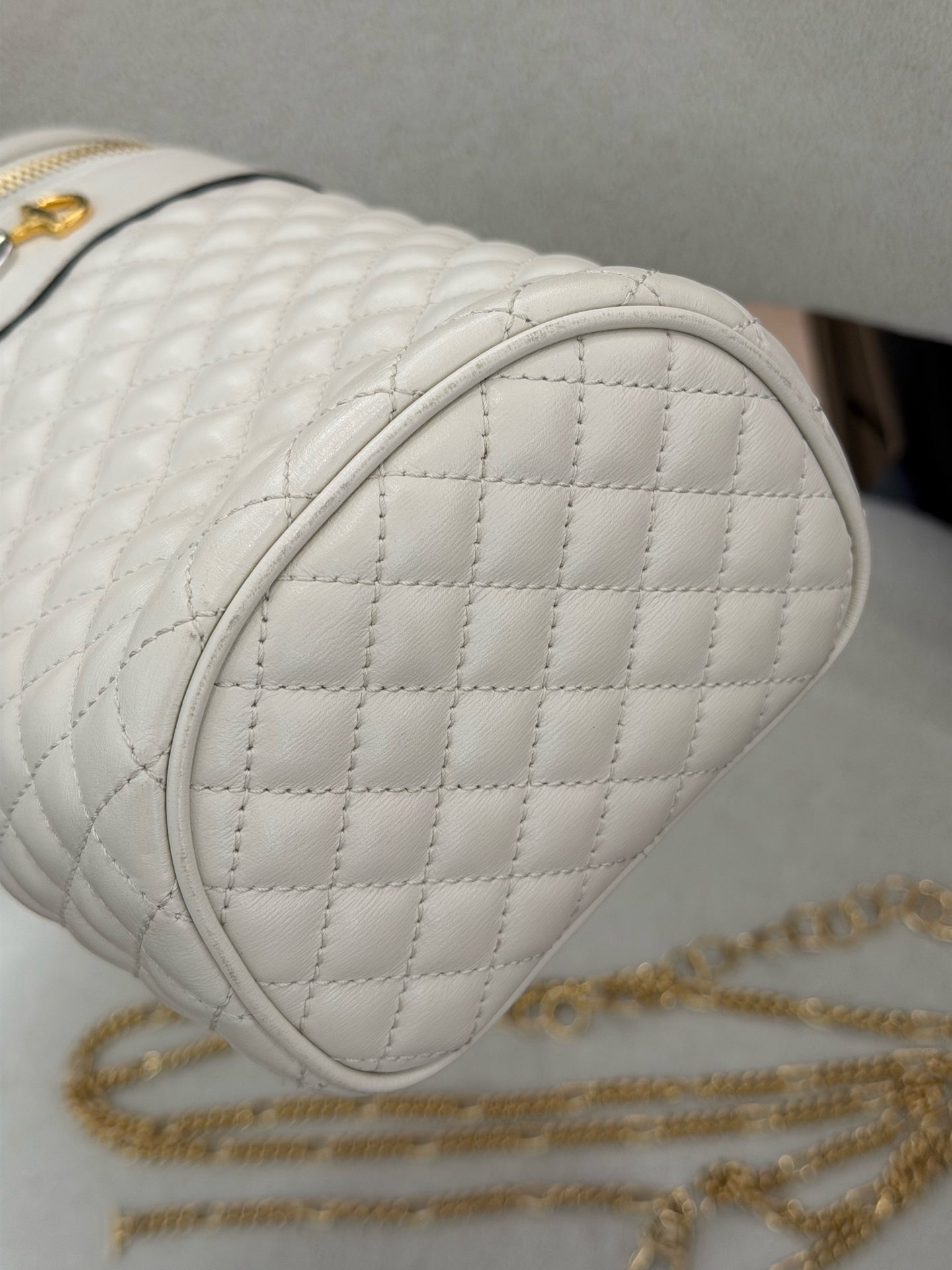 Gucci White