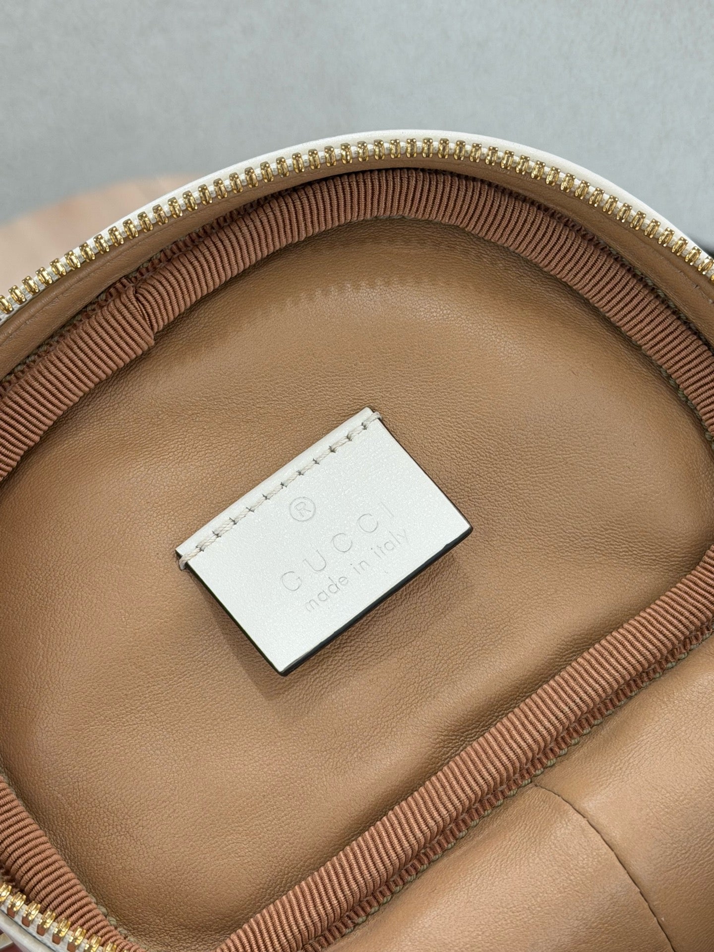 Gucci White