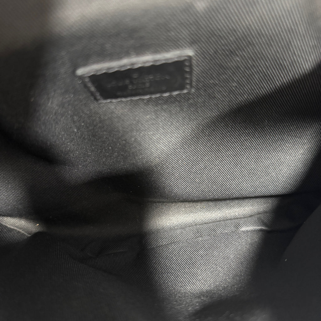 Louis Vuitton M44388