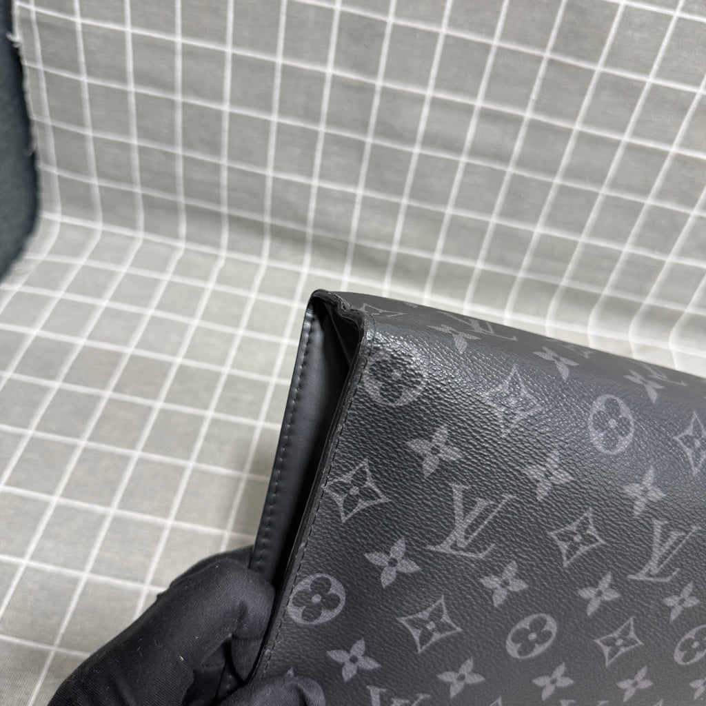 Louis Vuitton Pochette Voyage Canvas Black Clutch M61692