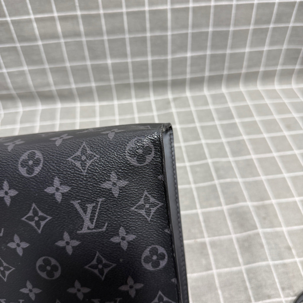 Louis Vuitton Pochette Voyage Canvas Black Clutch M61692