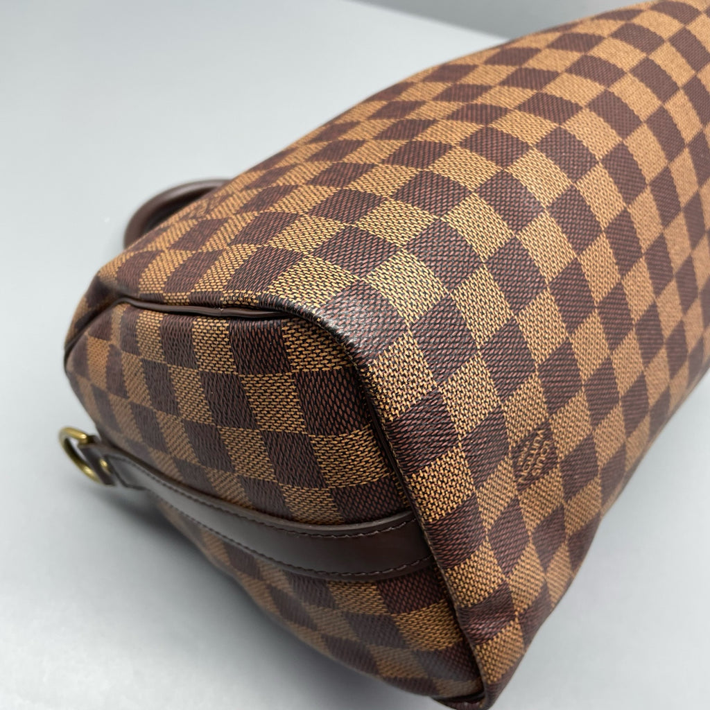 Louis Vuitton Shoulder Bag