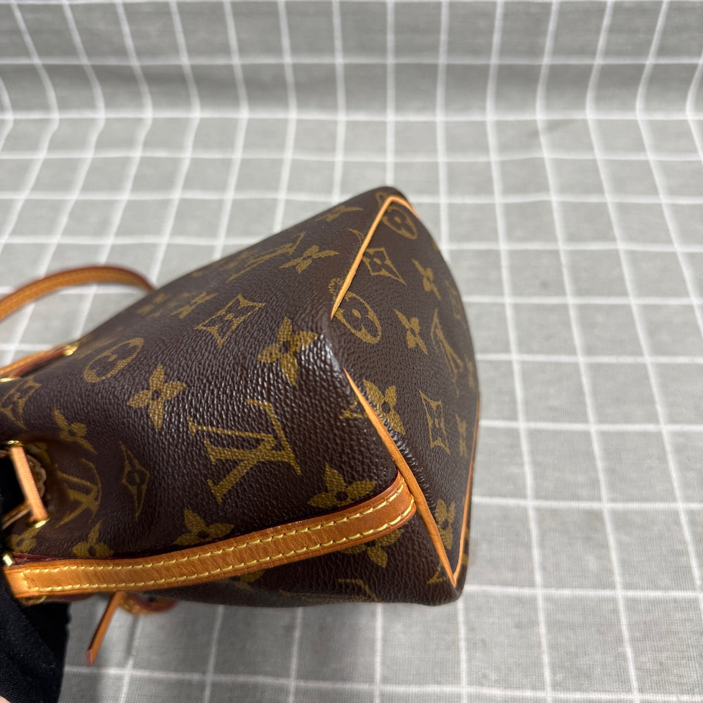 Louis Vuitton Canvas Bucket & Drawstring Bag