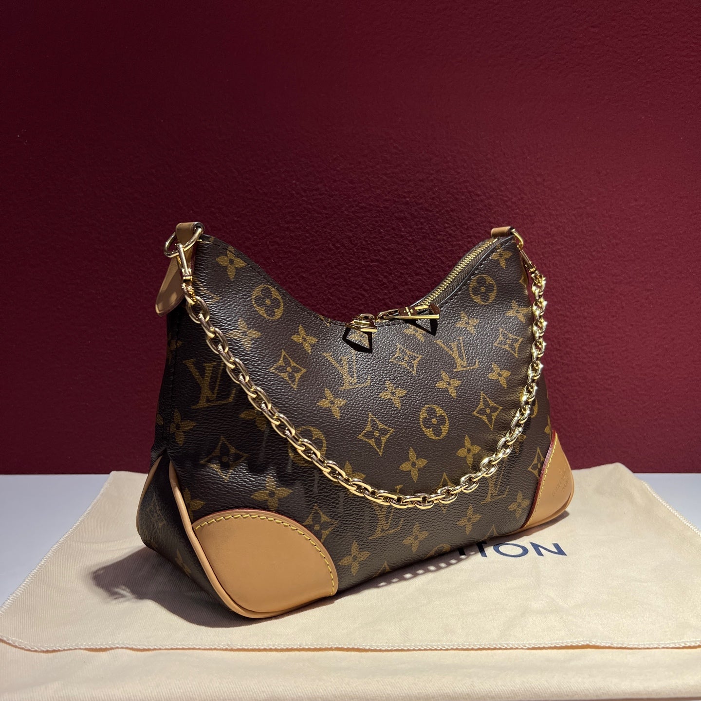 Louis Vuitton Boulogne Satchel 29 x 16 x 9.5 M45832