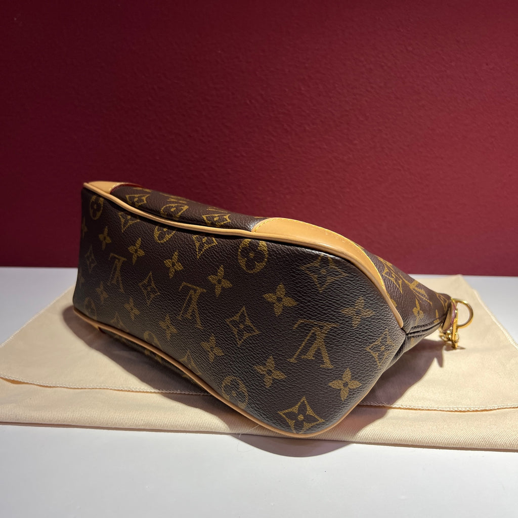 Louis Vuitton Boulogne Satchel 29 x 16 x 9.5 M45832