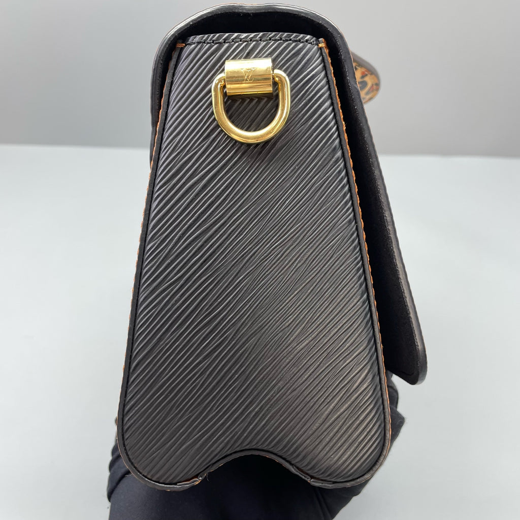 Louis Vuitton Shoulder Bag