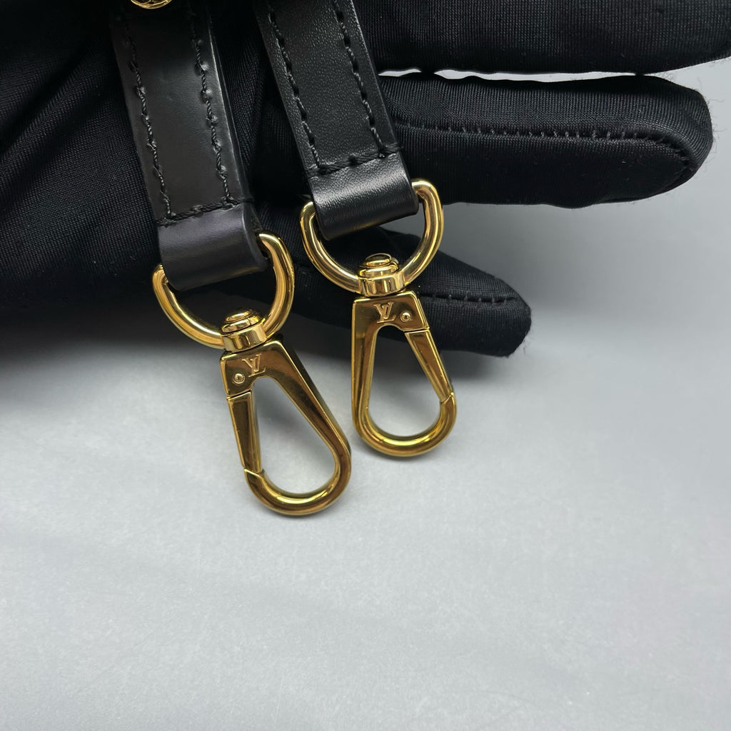 Louis Vuitton Shoulder Bag
