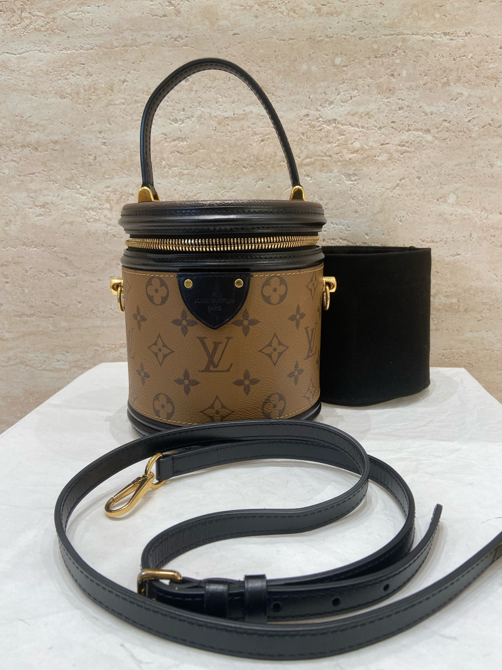Louis Vuitton Cannes 15 x 17 x 15 centimeters (length x height x width) M43986