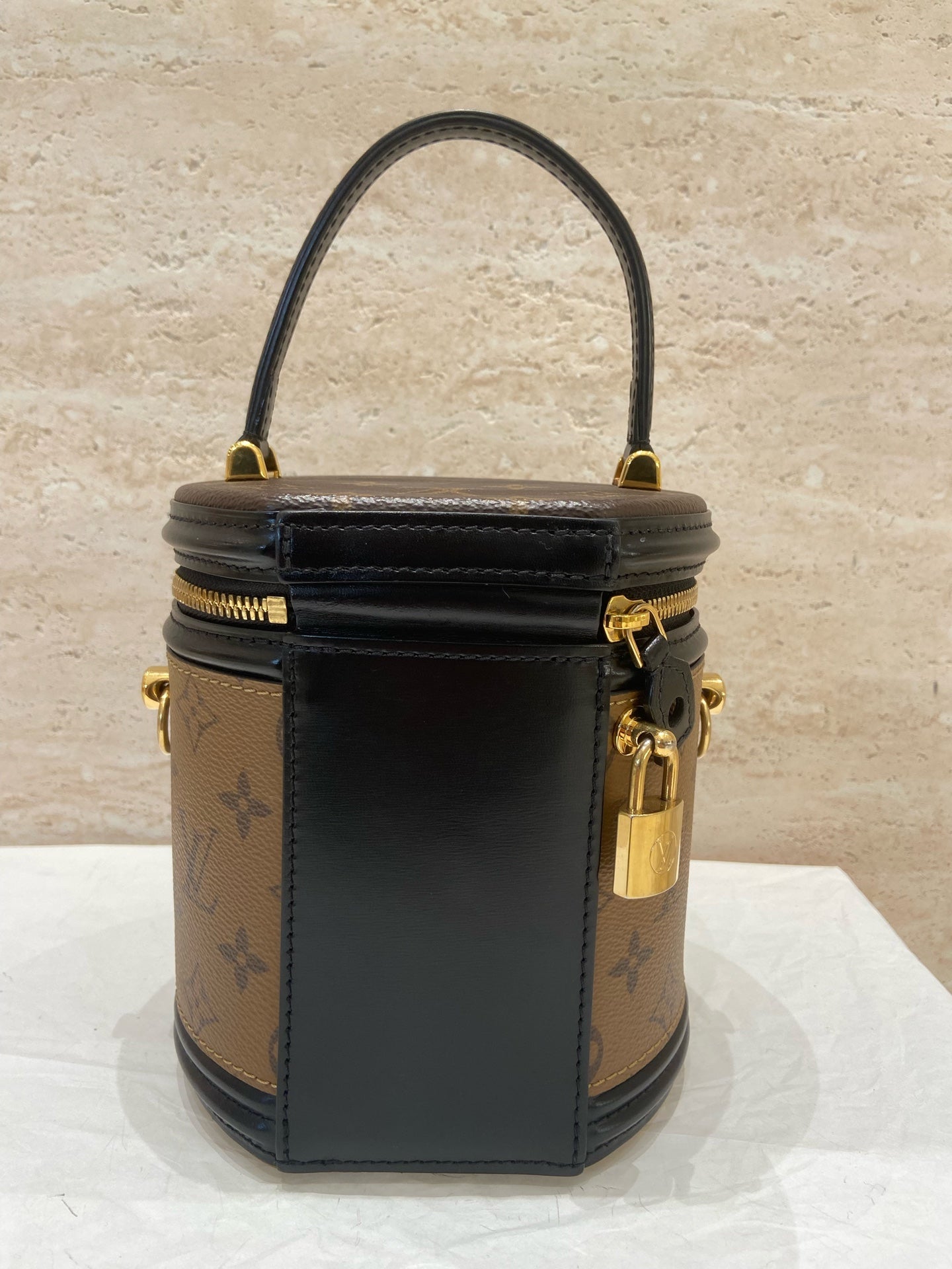 Louis Vuitton Cannes 15 x 17 x 15 centimeters (length x height x width) M43986
