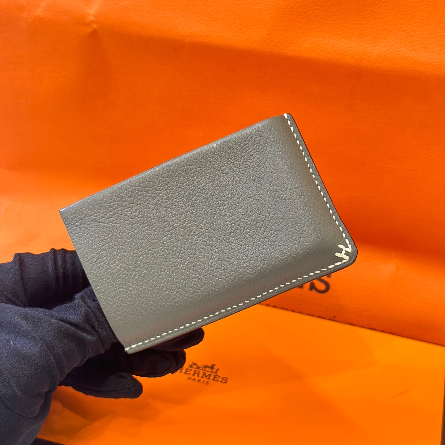 Hermes H Sellier two-tone cardholder 10.5 cm long x 7.4 cm wide x 1.8 cm thick H084770CAAB