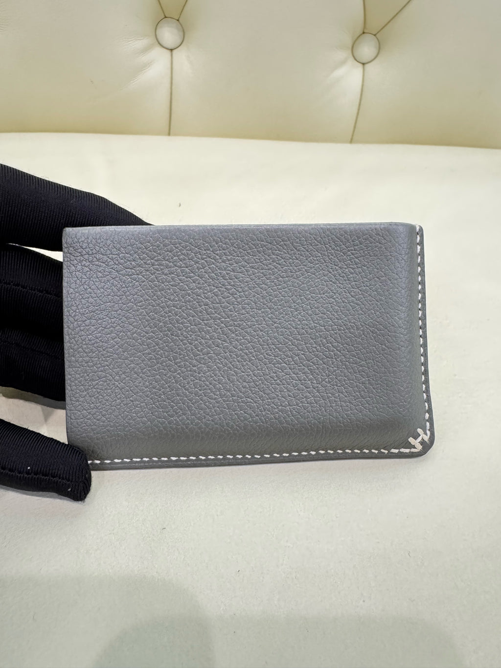 Hermes H Sellier two-tone cardholder 10.5 cm long x 7.4 cm wide x 1.8 cm thick H084770CAAB