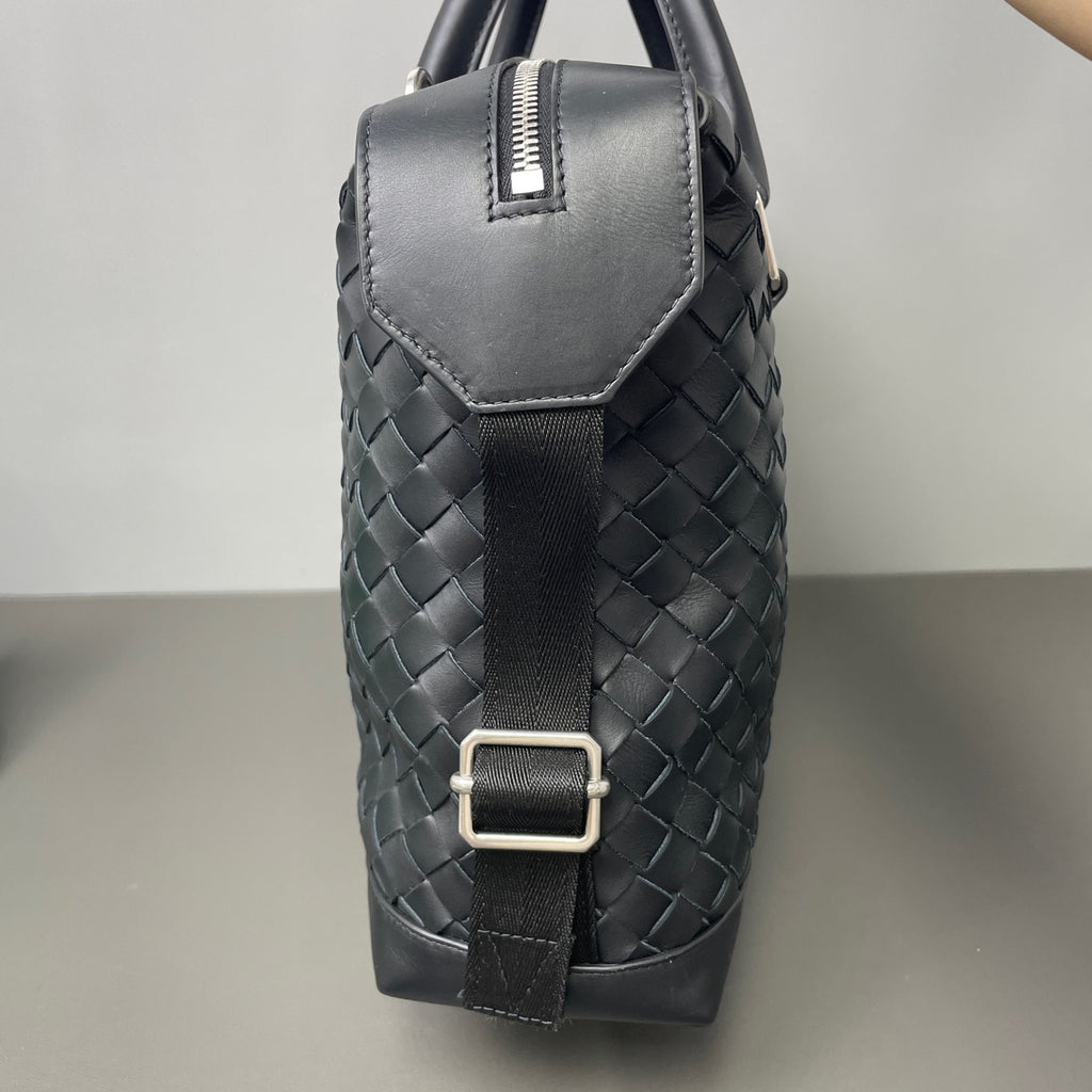 Bottega Veneta Leather Black Crossbody