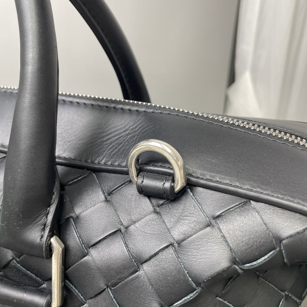 Bottega Veneta Leather Black Crossbody