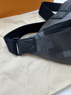 Louis Vuitton RUSH waist bag Canvas Belt Bag & Fanny Pack 15 x 8 x 30cm M14920