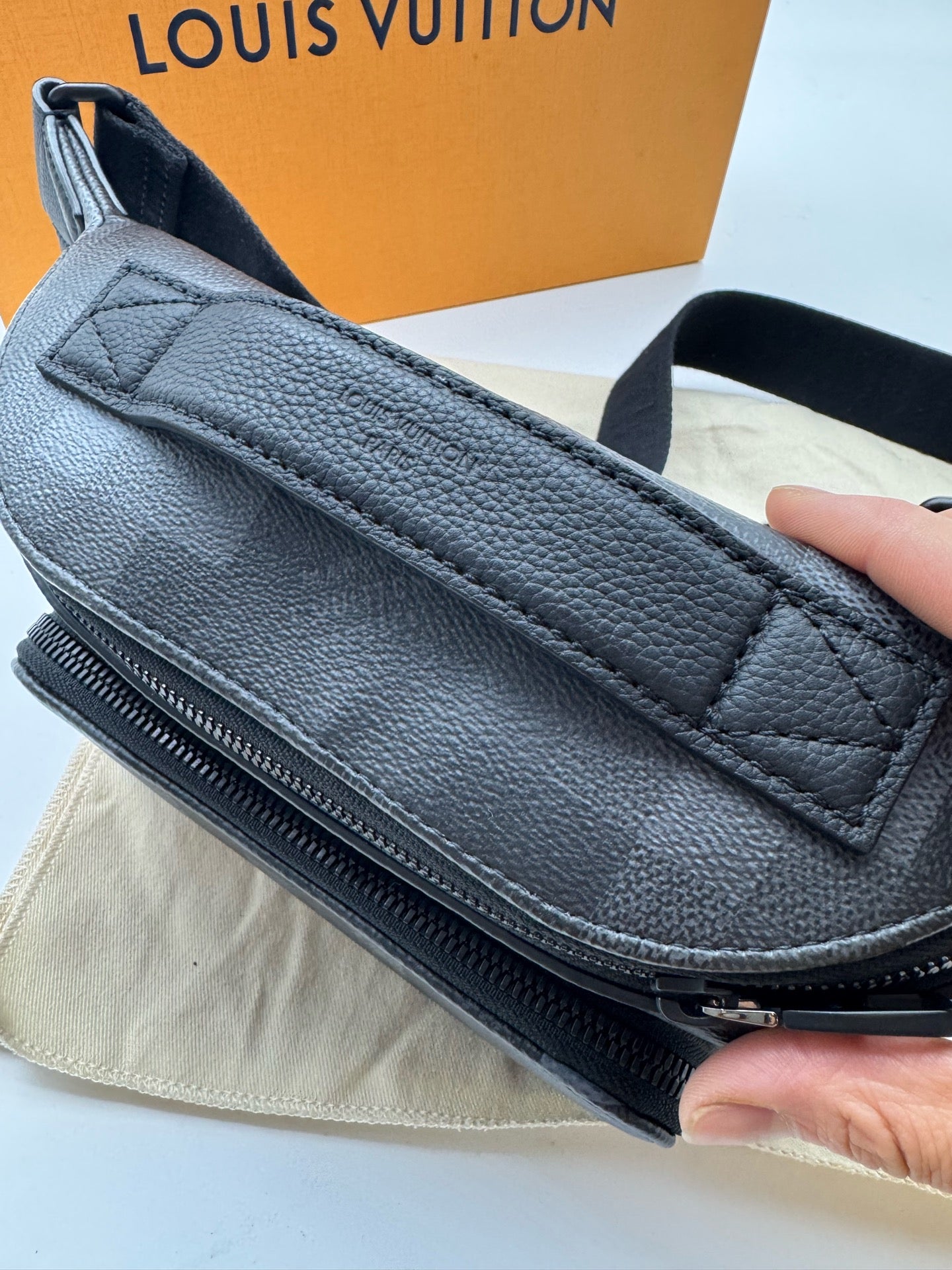 Louis Vuitton RUSH waist bag Canvas Belt Bag & Fanny Pack 15 x 8 x 30cm M14920