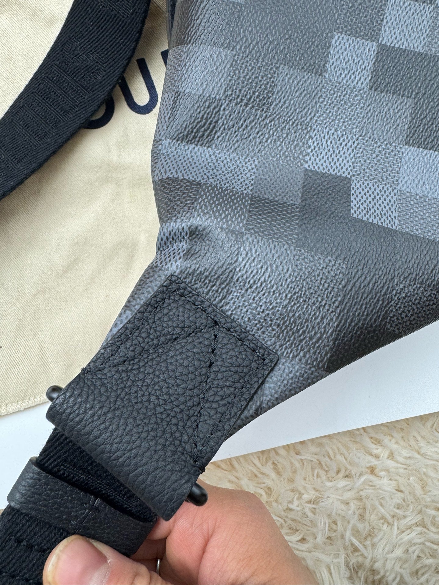 Louis Vuitton RUSH waist bag Canvas Belt Bag & Fanny Pack 15 x 8 x 30cm M14920