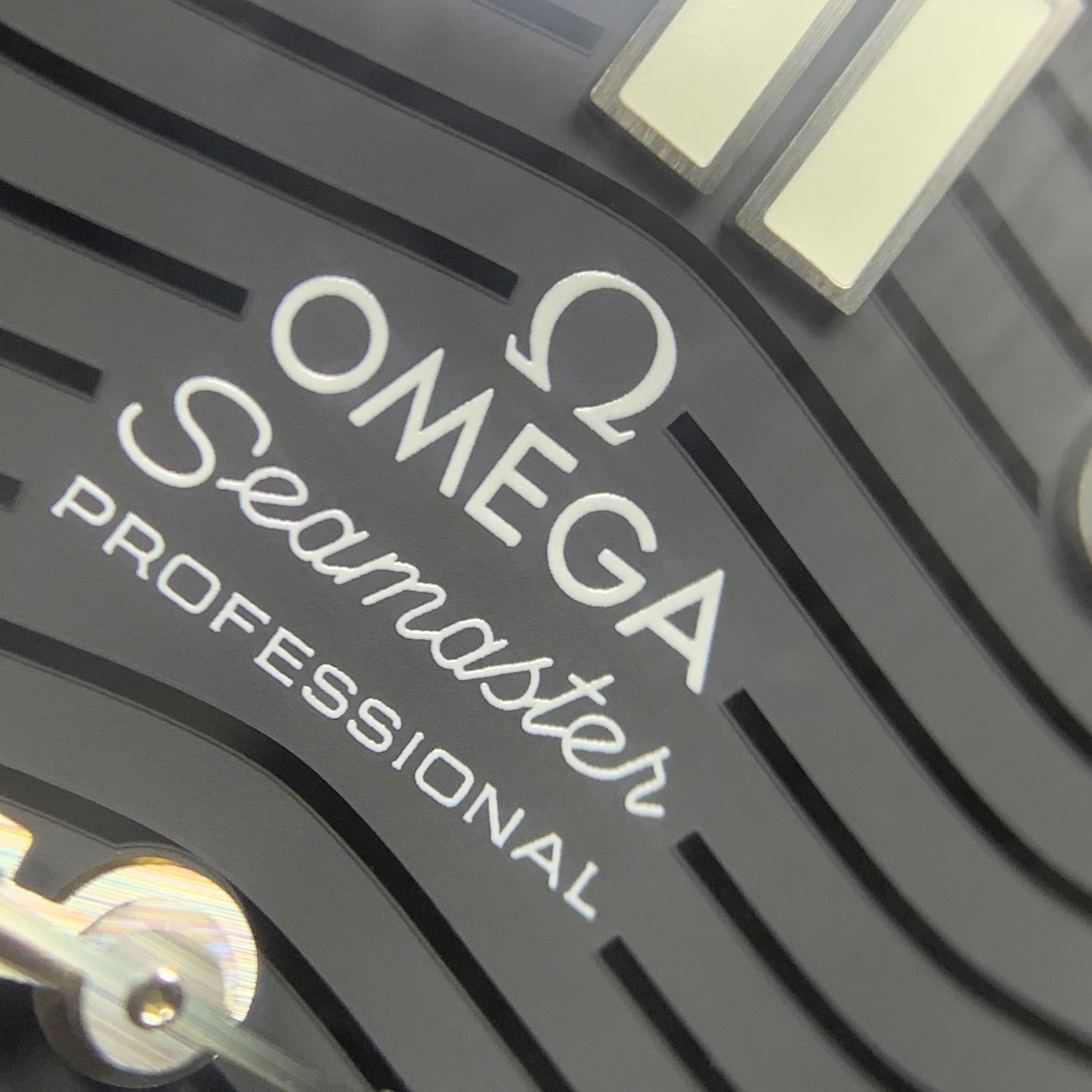 Omega Seahorse Series 43.5 210.92.44.20.01.001