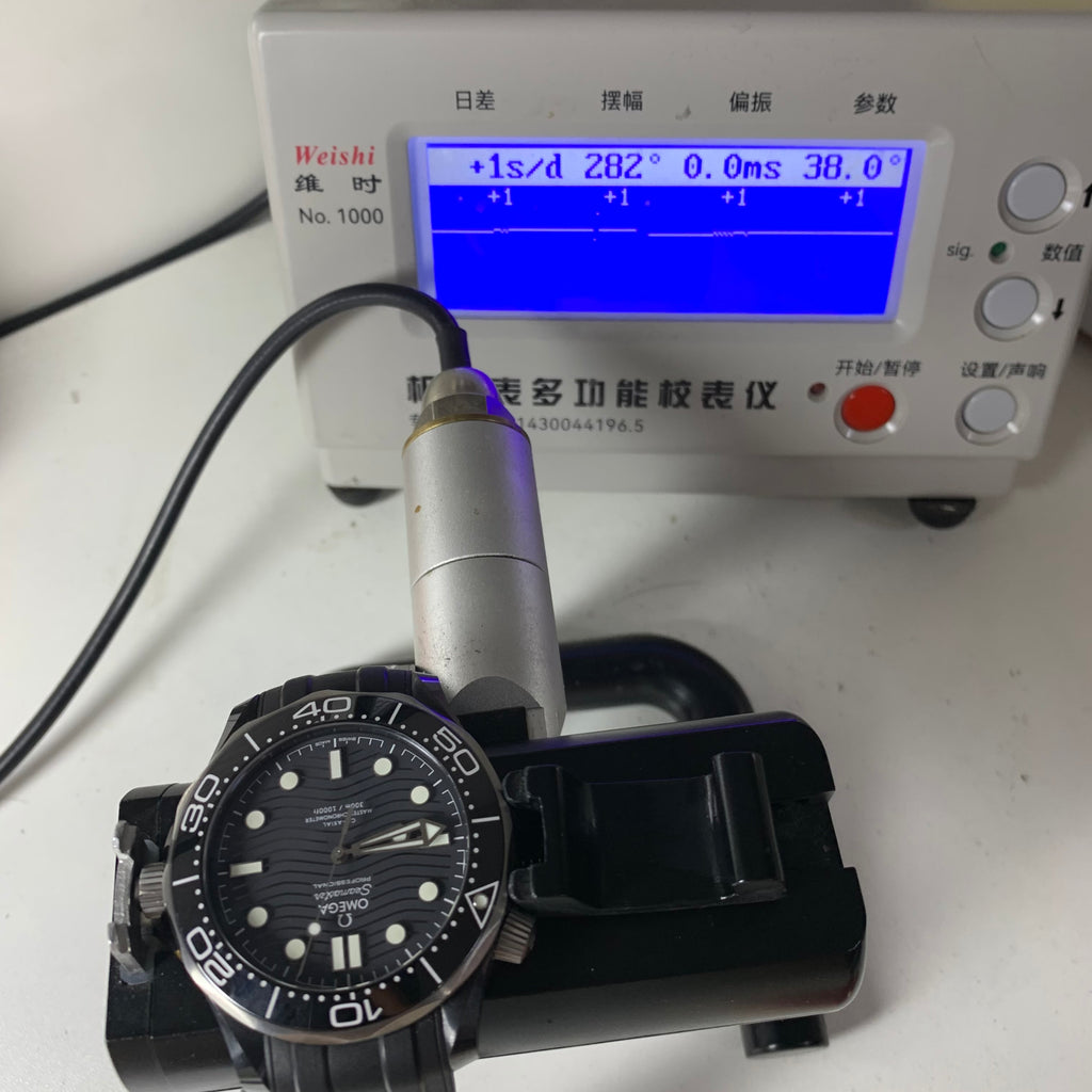 Omega Seahorse Series 43.5 210.92.44.20.01.001