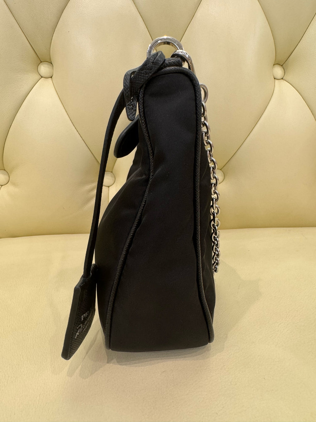 PRADA Prada Re-Edition 2005 Recycled Nylon and Saffiano Leather Handbag Black 18×22×6cm 1BH204_R064_F0002_V_WRK