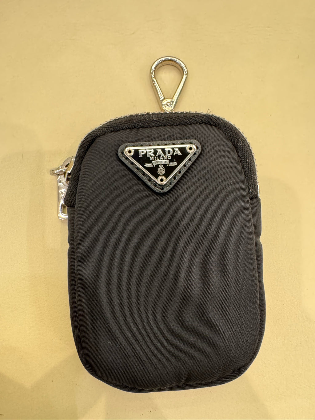 PRADA Prada Re-Edition 2005 Recycled Nylon and Saffiano Leather Handbag Black 18×22×6cm 1BH204_R064_F0002_V_WRK