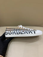 Burberry Beige Skate shoes 40 80505061