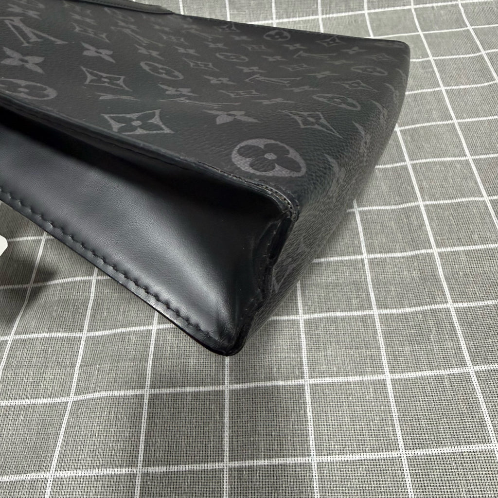 Louis Vuitton Pochette Voyage Canvas Black Clutch M61692