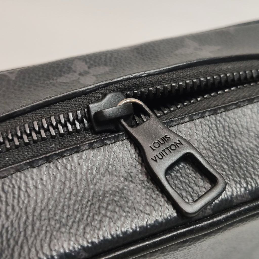 Louis Vuitton Soft Trunk Leather Crossbody M55702