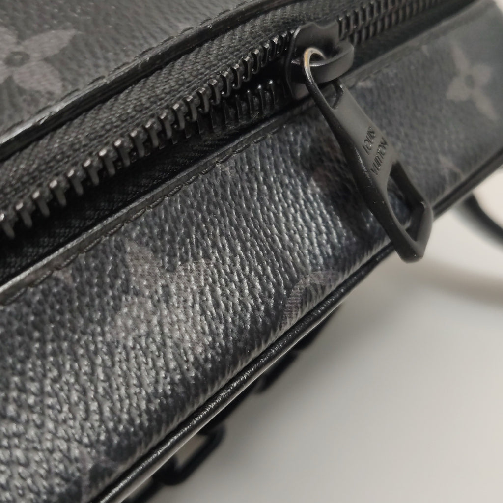 Louis Vuitton Soft Trunk Leather Crossbody M55702