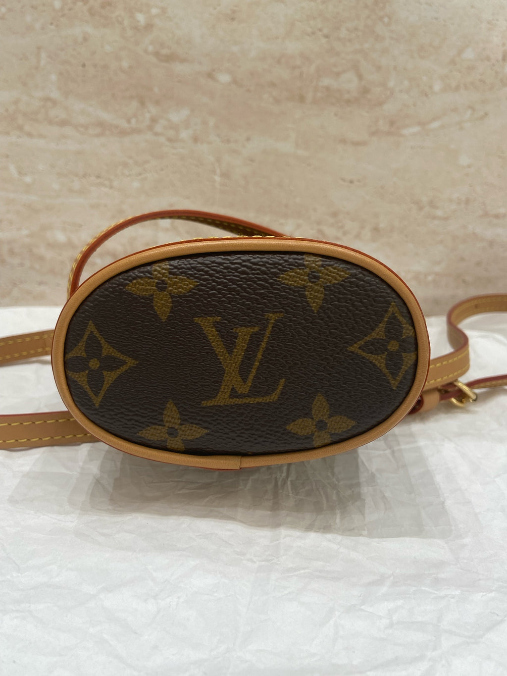 Louis Vuitton Fold Me 14.5 x 18 x 6.5 M80874