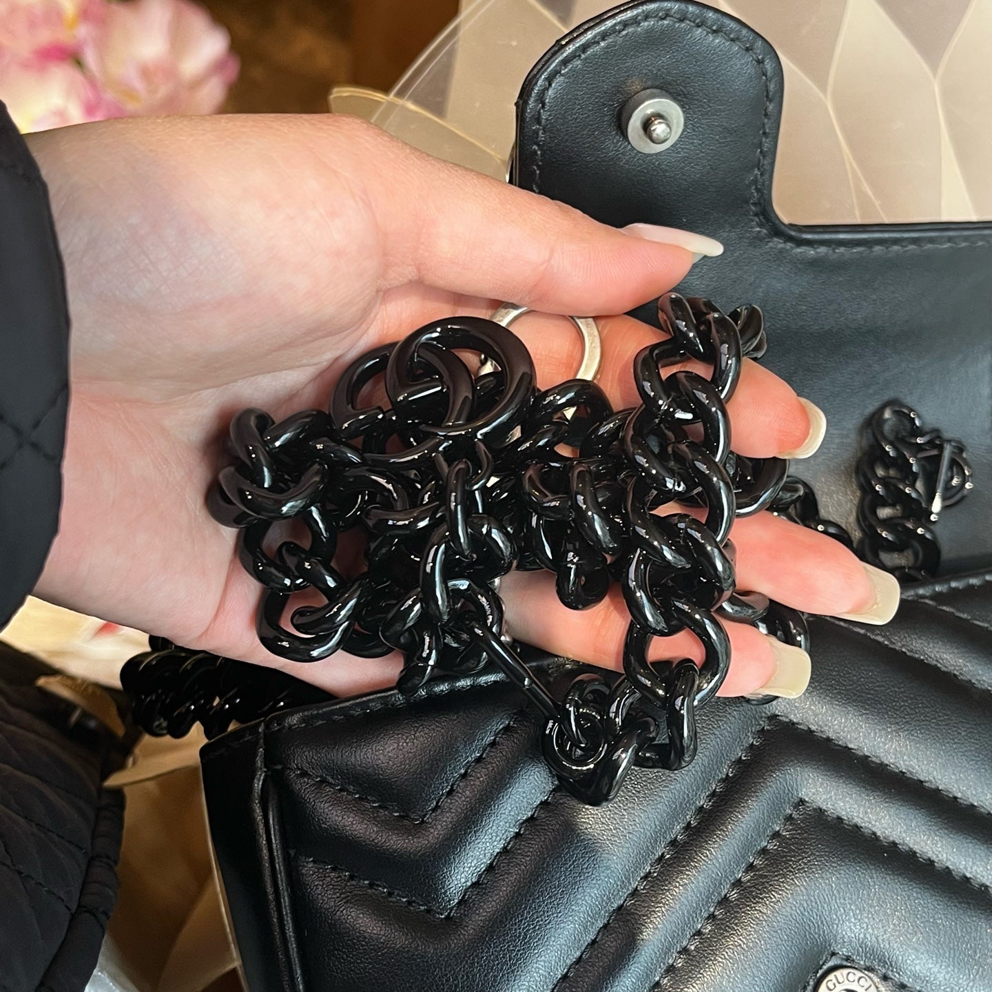 Gucci GG Marmont Collection Leather Black 699757 UM8KV 1000