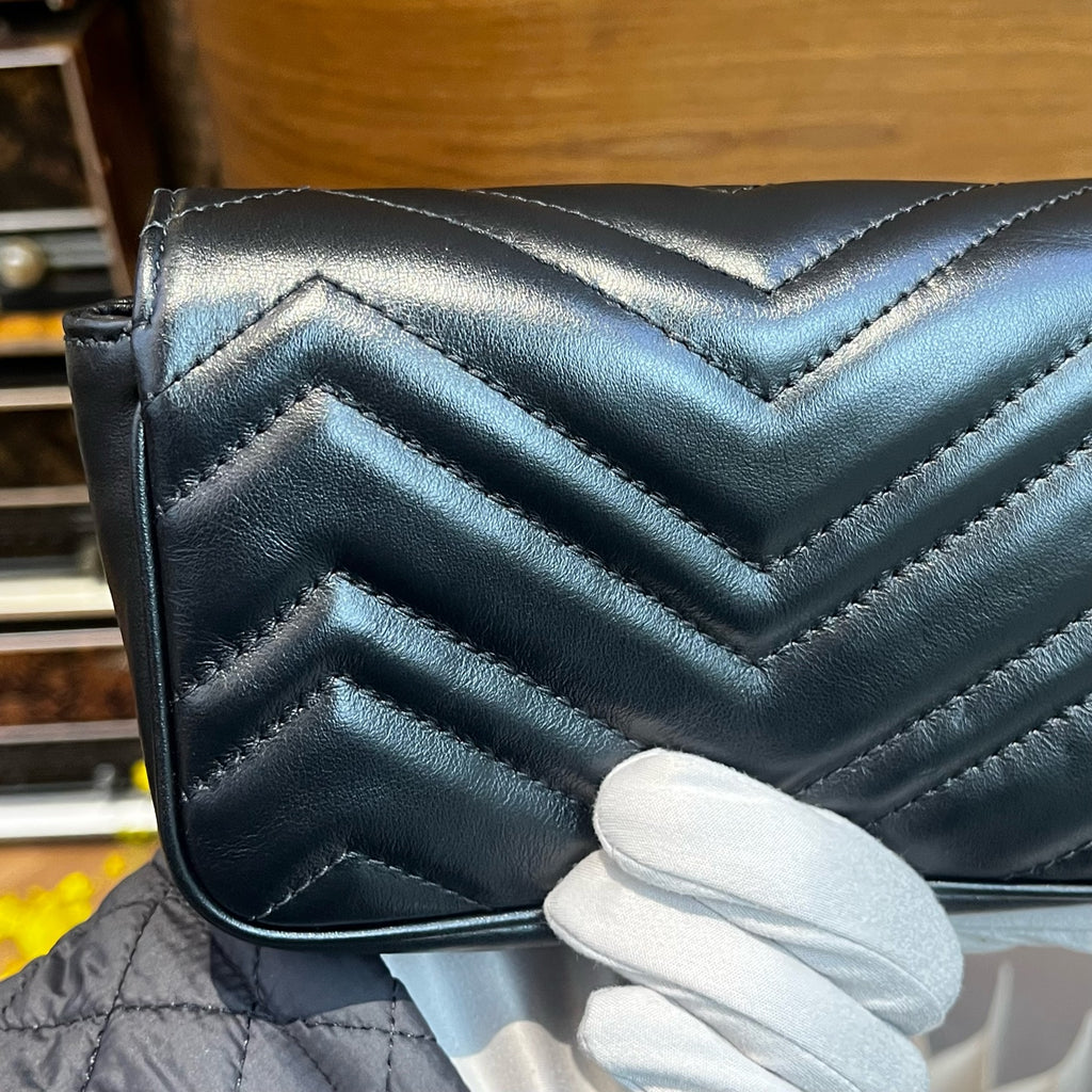 Gucci GG Marmont Collection Leather Black 699757 UM8KV 1000