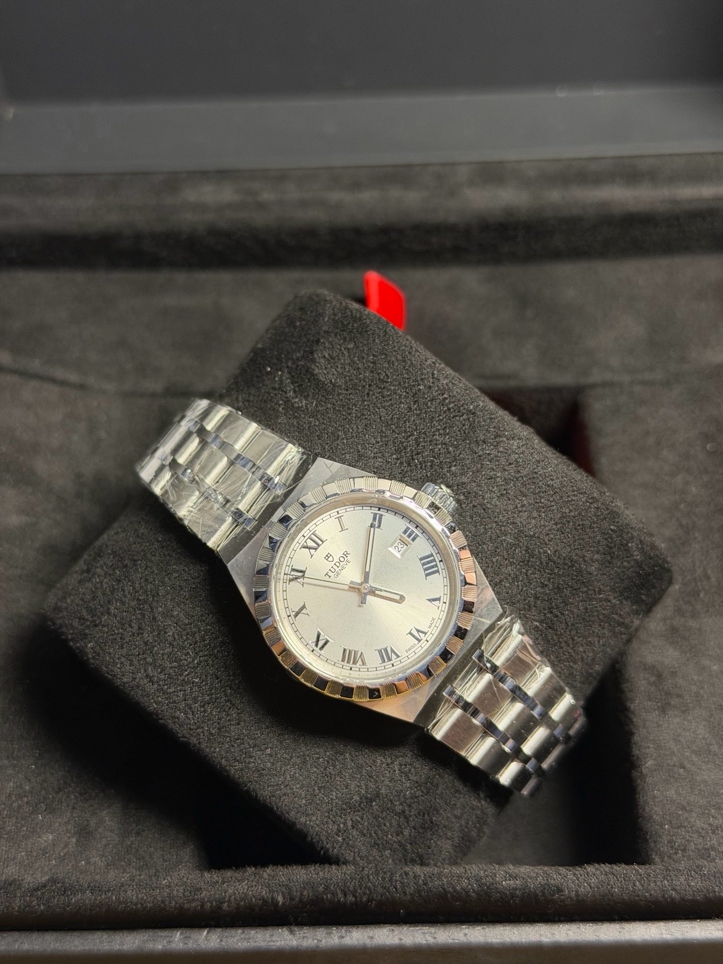 Tudor Tudor Royal Collection Automatic (self-winding) watch 28 millimeters m28300-0001