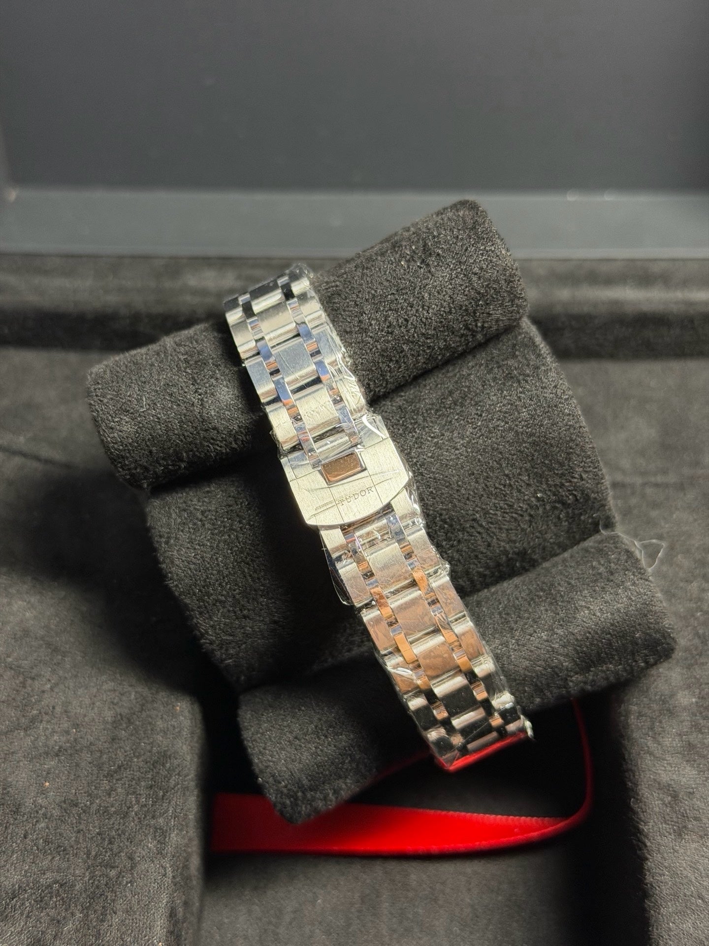 Tudor Tudor Royal Collection Automatic (self-winding) watch 28 millimeters m28300-0001